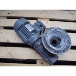 24 RPM 0,75 KW As 35 mm haaks, holle as. Used