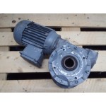 24 RPM 0,75 KW As 35 mm haaks, holle as. Used