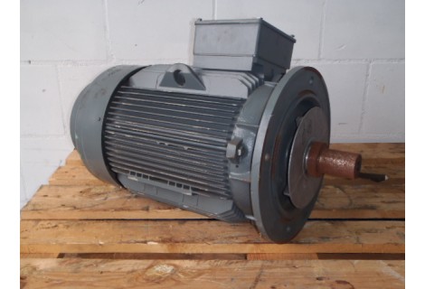 30 KW / 2930 RPM As 48 mm flens. Unused