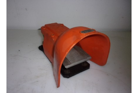 Voetschakelaar Pneumatische 5/2 . GEBRUIKT