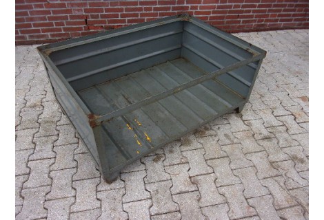 Plaatstalen bak 124 cm x 84 cm