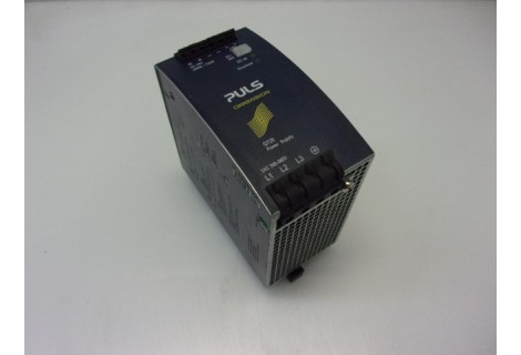 24 Volt PULS QT20.241. Power Supply 3-fase, 24 V, 20A, 480W. USED.