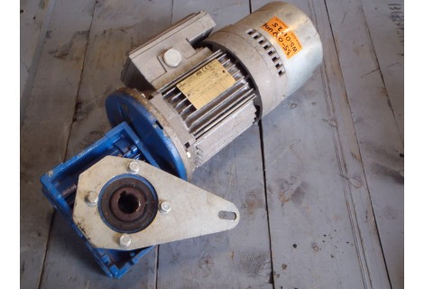 35 RPM  0,37 KW As 24 mm   Brake. Used.