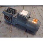 13,5 RPM   0,25 KW As 20 mm  Bauer.  Geremd.