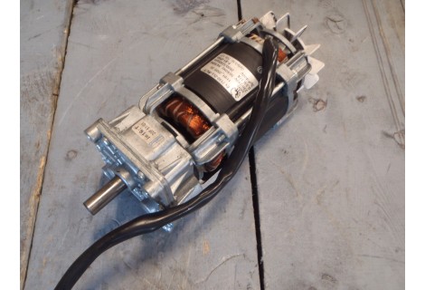 160 RPM 230 volt GEFEG reductormotor. Used.