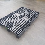 Kunststof pallet open bovendek, half zwaar 80x120cm, gebruikt