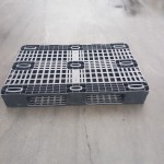 Kunststof pallet open bovendek, half zwaar 80x120cm, gebruikt