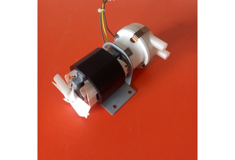 HEIDOLPH 523.300 vloeistofpomp   230 Volt  23 watt. New old stock.