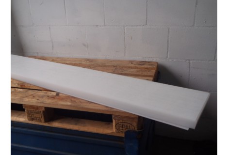 Plexiglas Opaal , melkwit. Grote partij 1700 mm x 240 mm x 2 mm
